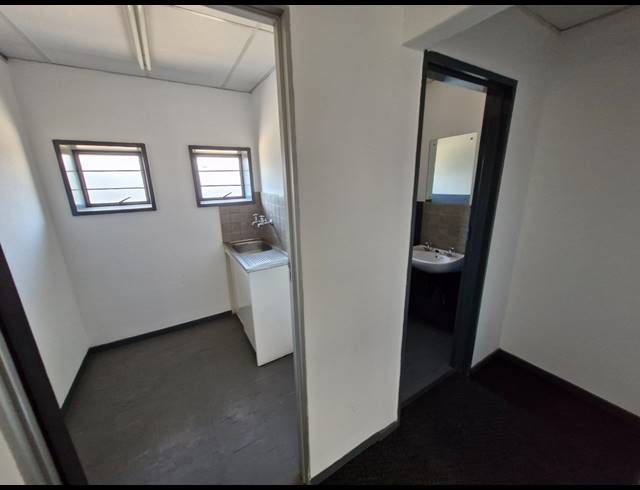 504M² WAREHOUSE TO LET IN WADEVILLE